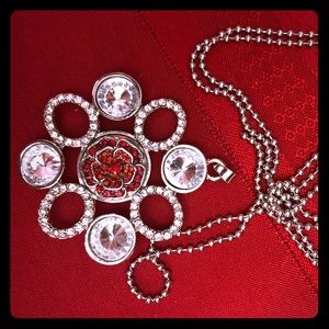 Beautiful snap necklace